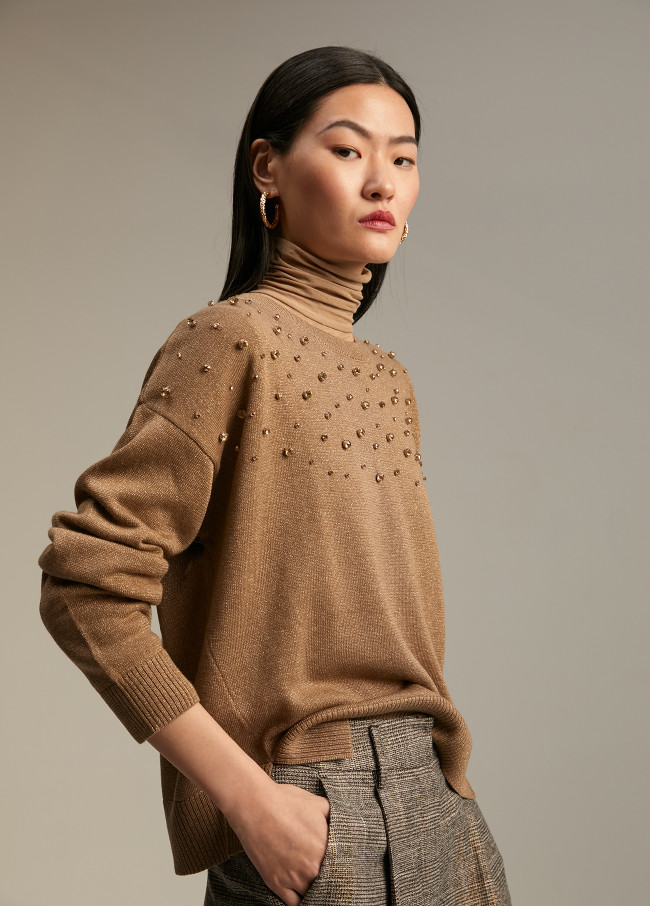 Pullover dettaglio gioielli