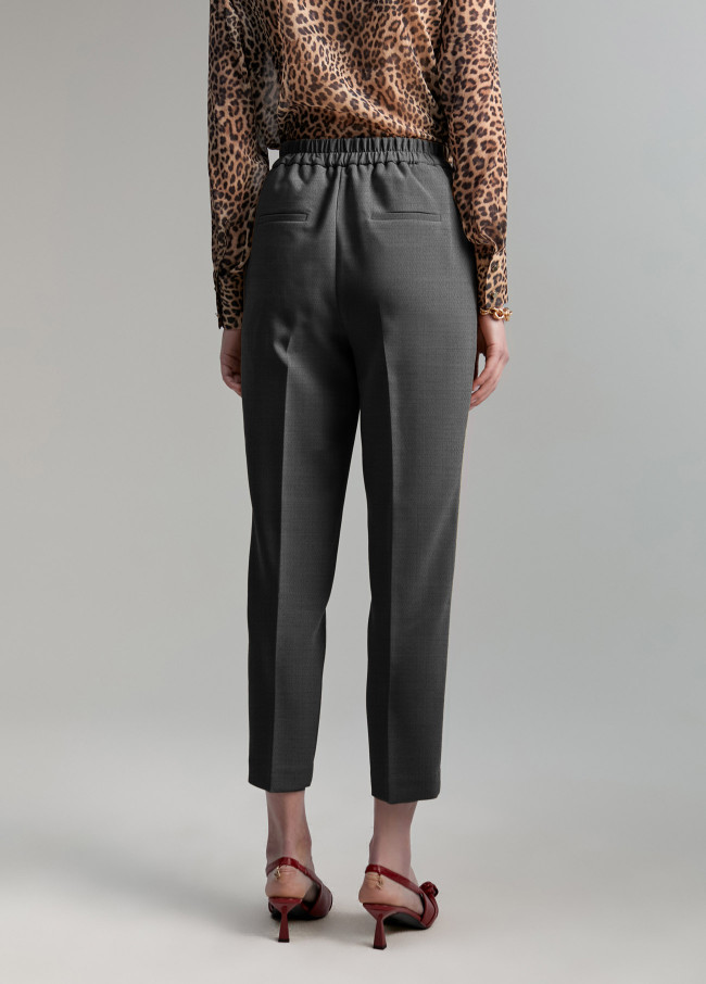 Pantalón detalle botones