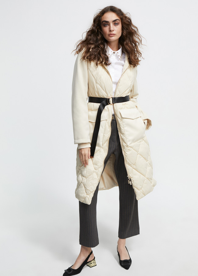 Contrast puffer coat