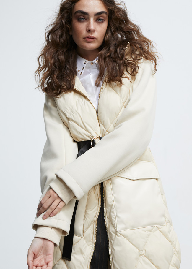 Contrast puffer coat