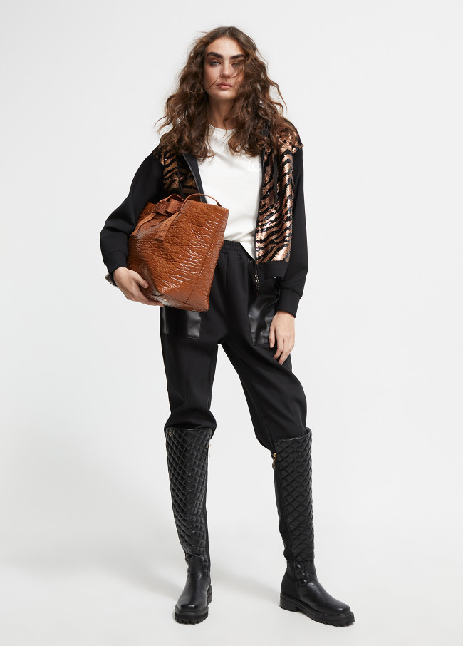 Sequinned sweatshirt