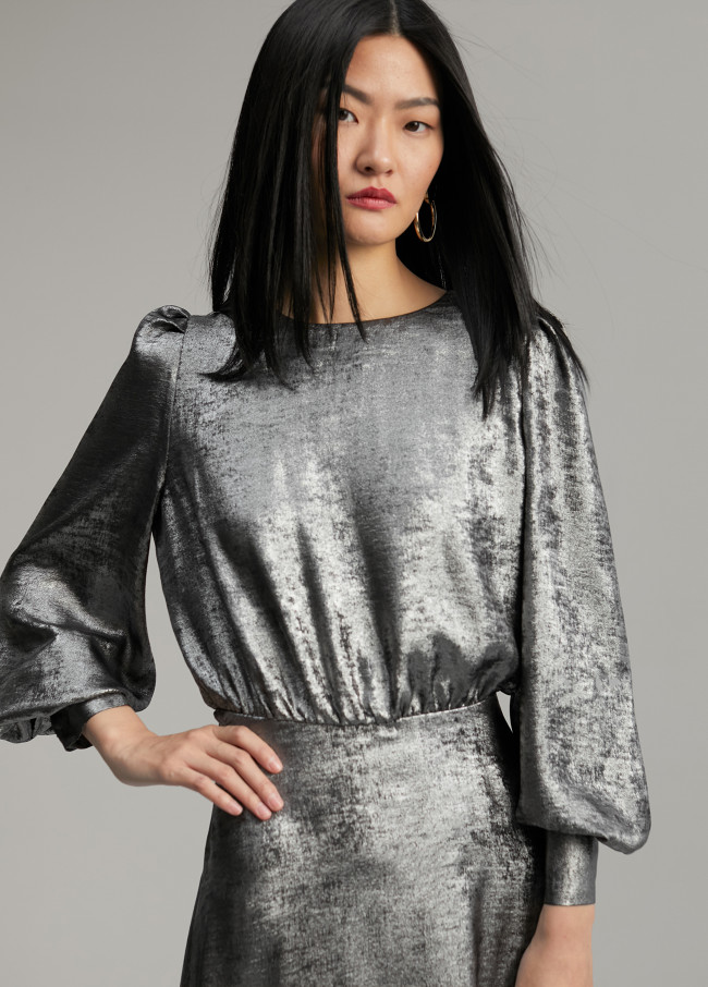 Vestido corto laminado