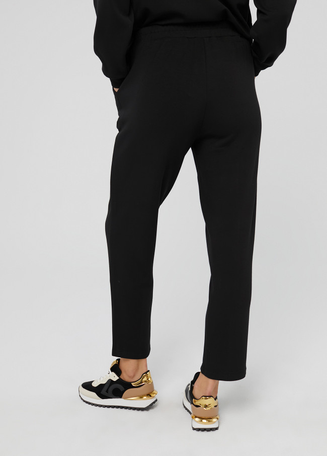 Pantalón jogger negro