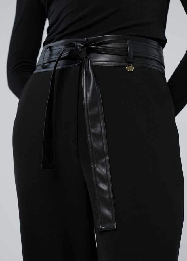 Pantalón detalle cintura