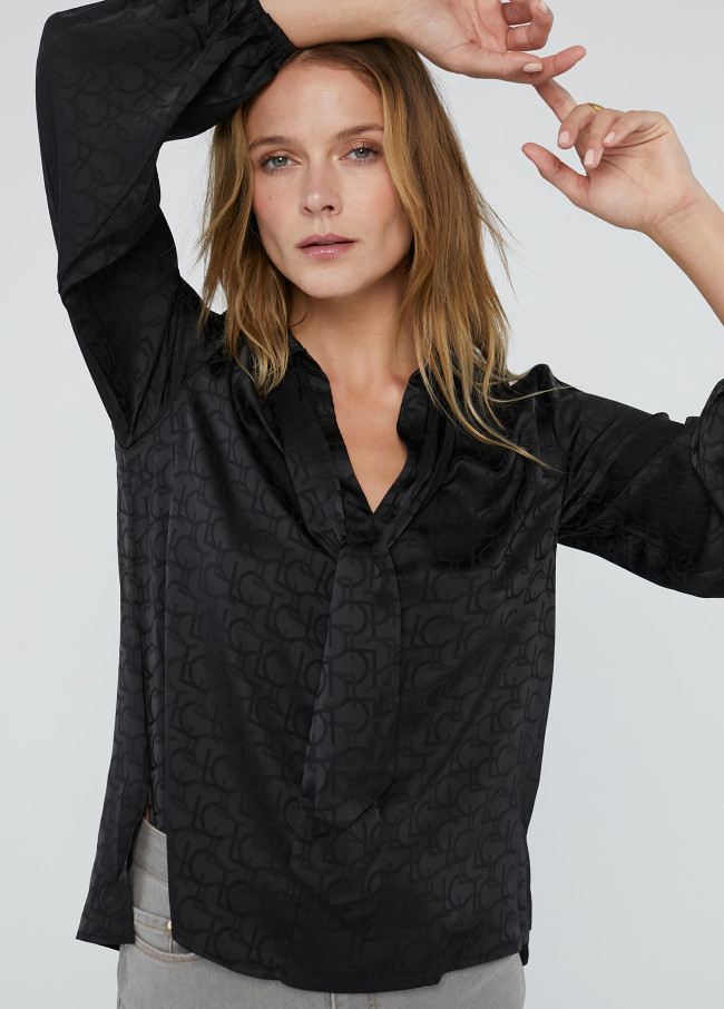 Bluse mit Schleife
