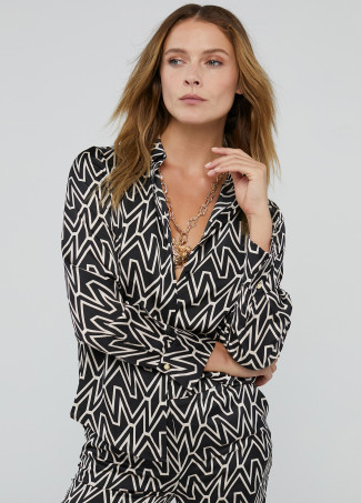 Camisa com monograma M