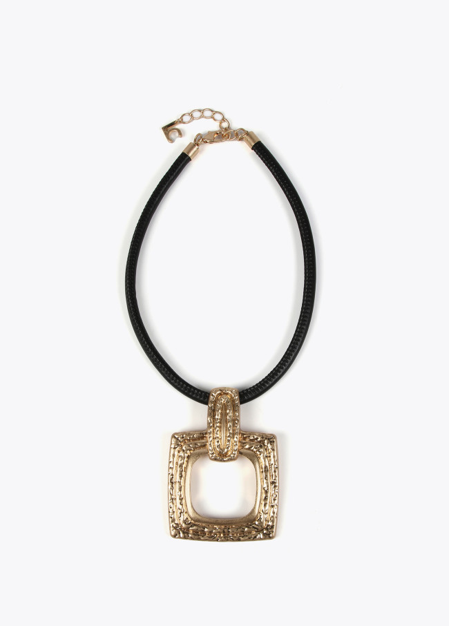 Necklace with textured square