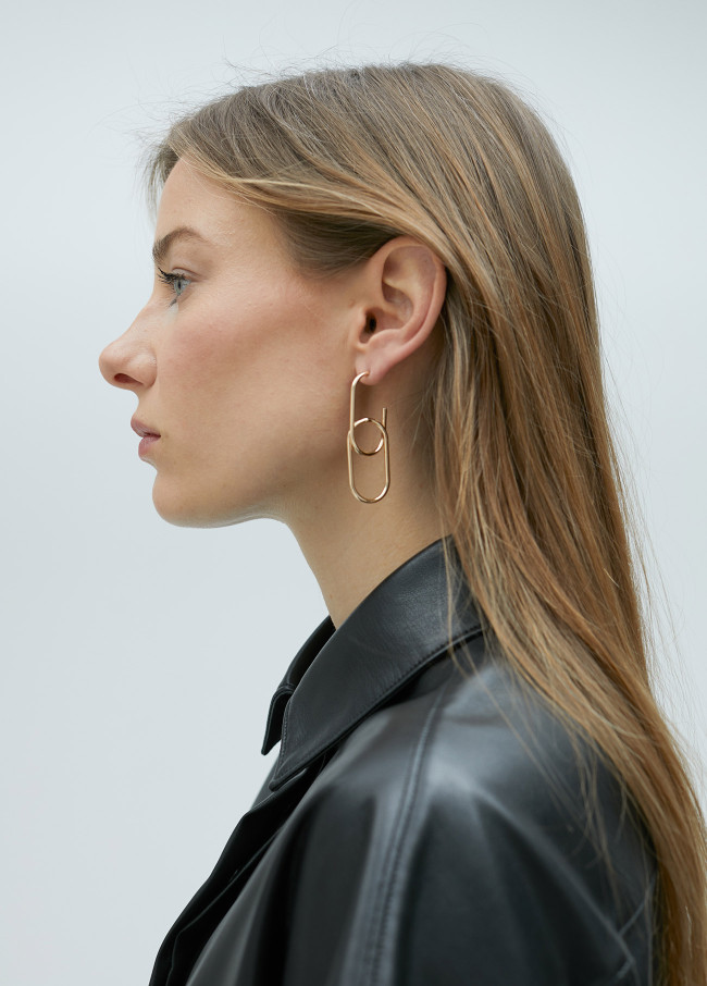 Interlinking earrings