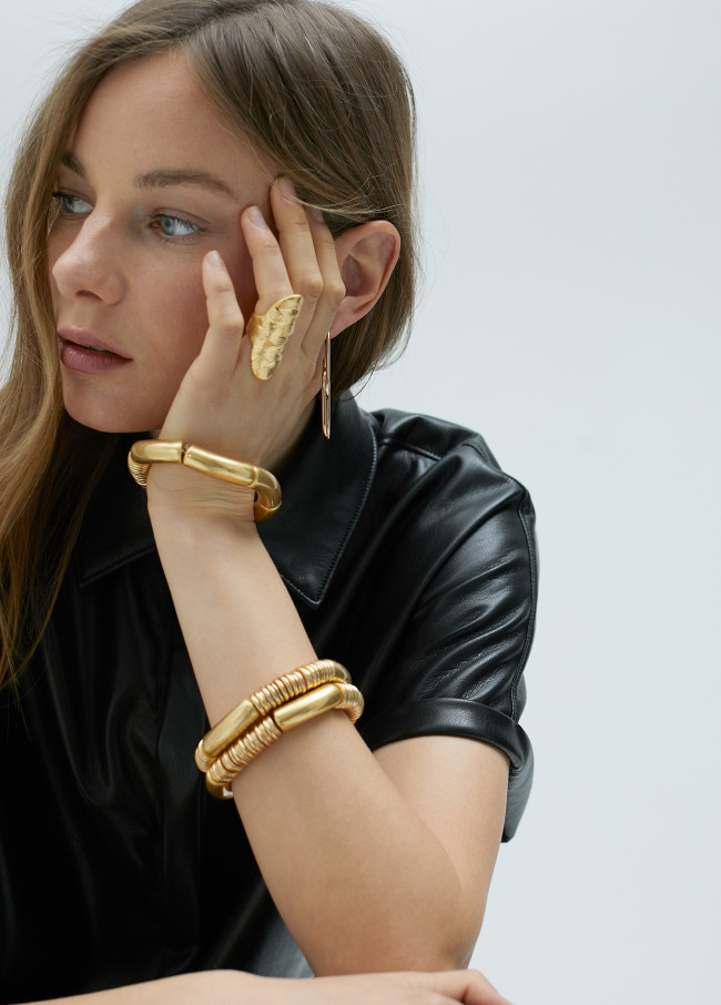 Set of gold-toned stretch bracelets