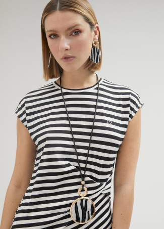 Maxi piece necklace with animal print effect