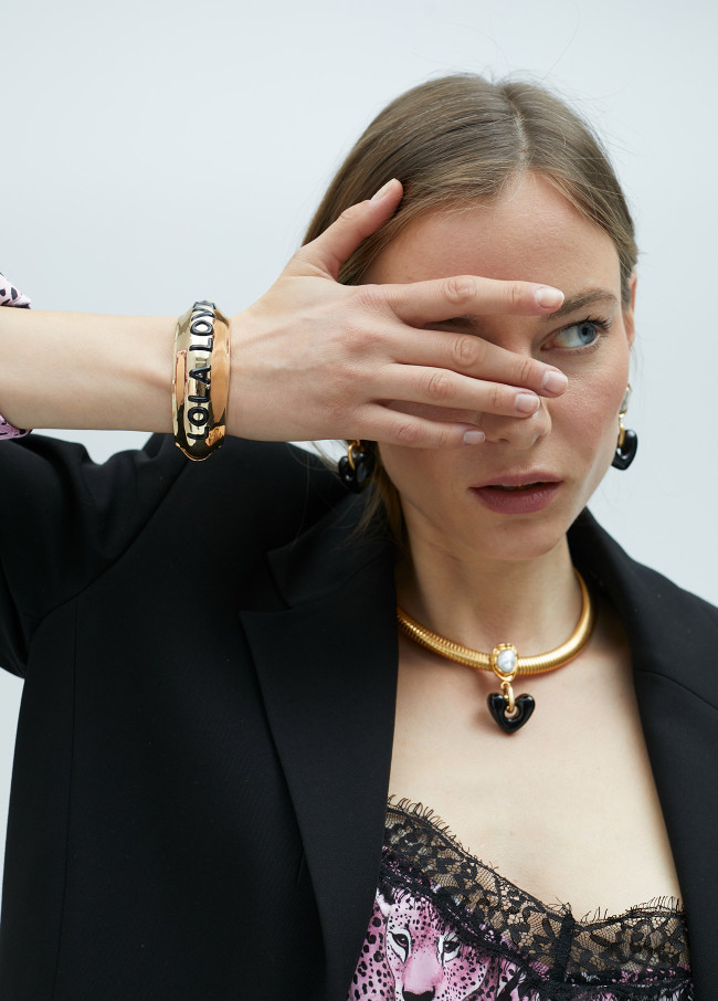 Collier ras-du-cou doré