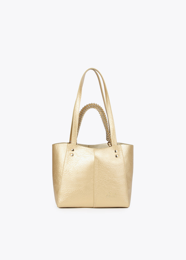 Mittelgroße, metallisierte Tasche