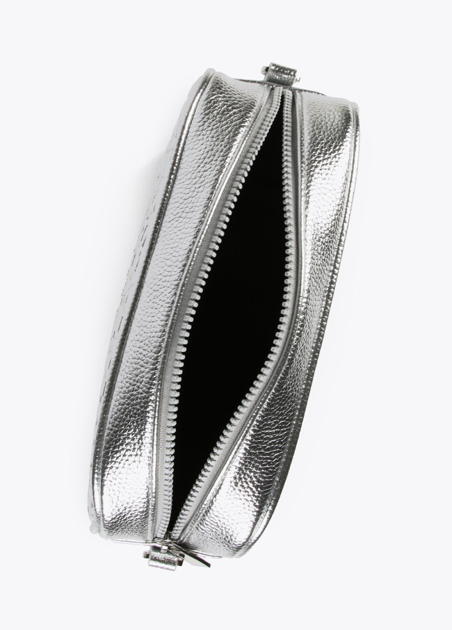 Bolso Bandolera monograma metalizado