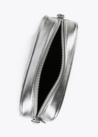 Umhängetasche mit metallisiertem Monogramm