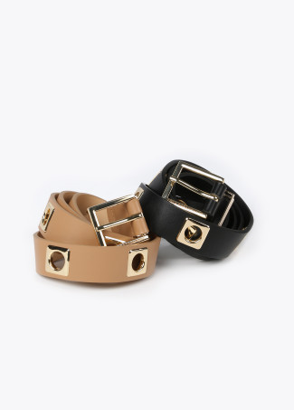 Cinto com peças metálicas