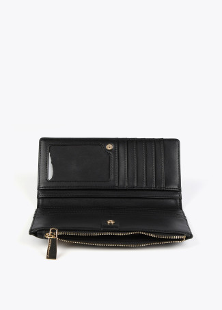 Wallet with square metal eyelets