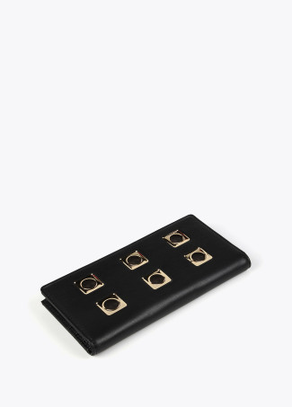 Wallet with square metal eyelets