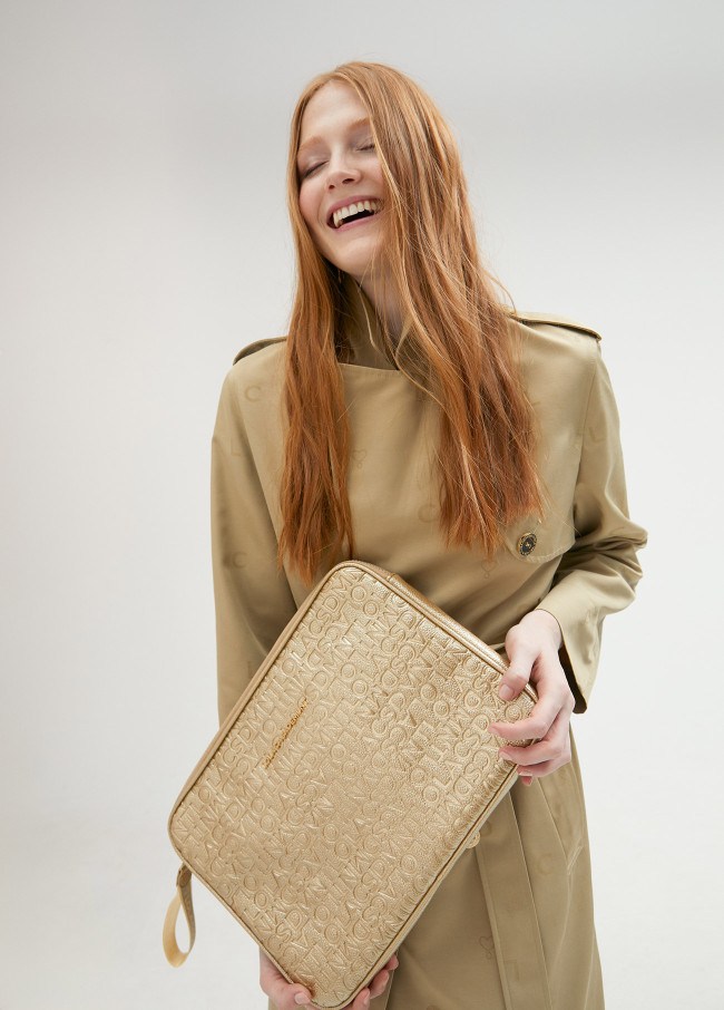 Custodia computer monogramma