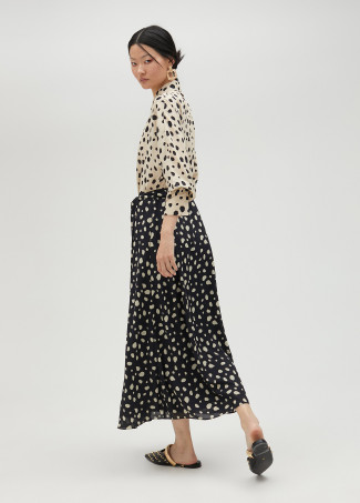 Vestido camisero de topos