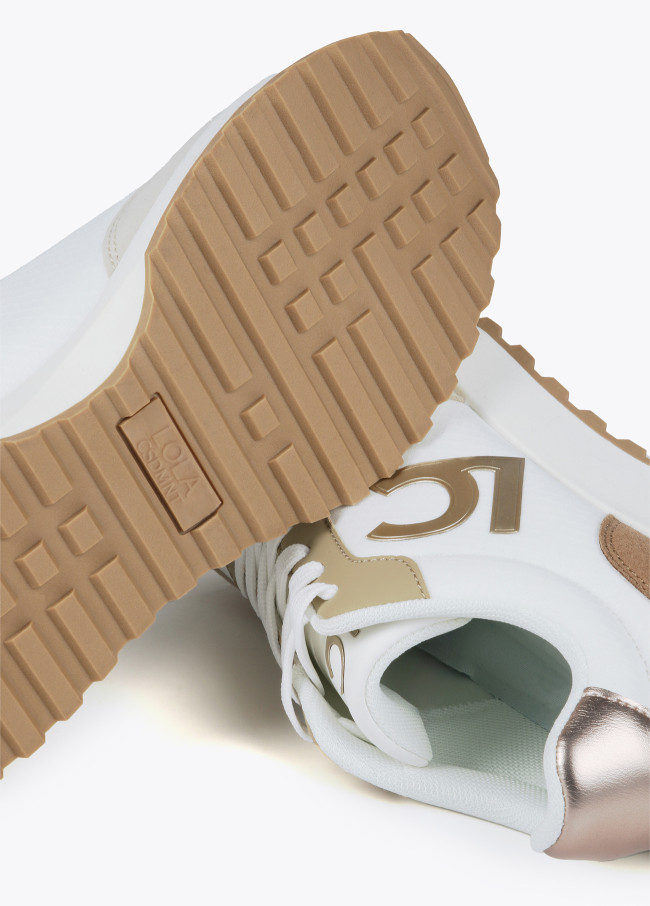 Zapatilla Deportiva con plataforma