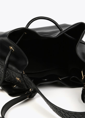 Borsa mezza luna dettagli intrecciati