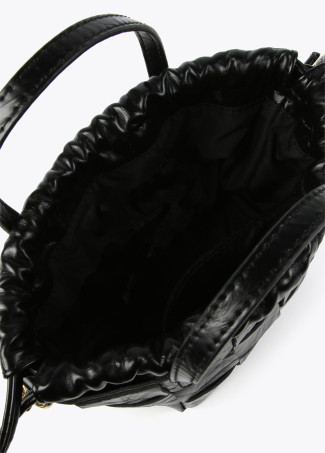 Geflochtene Tasche mit Struktur