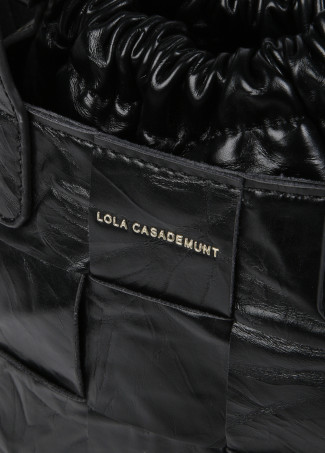 Geflochtene Tasche mit Struktur