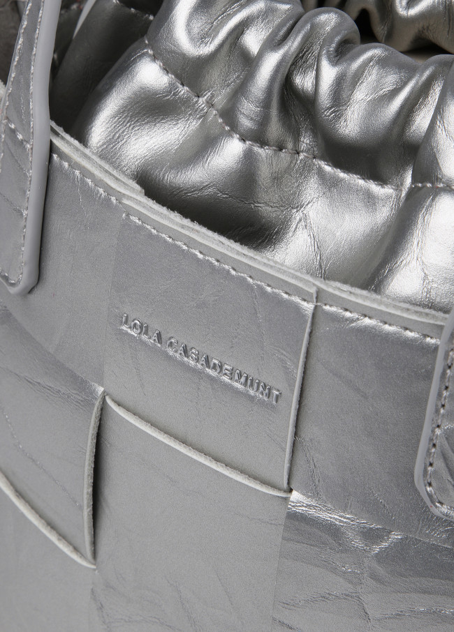 Geflochtene Tasche mit Struktur