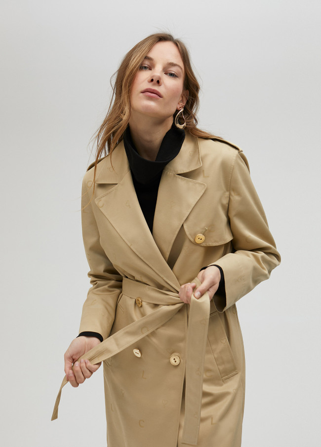 Trench lungo monogrammi