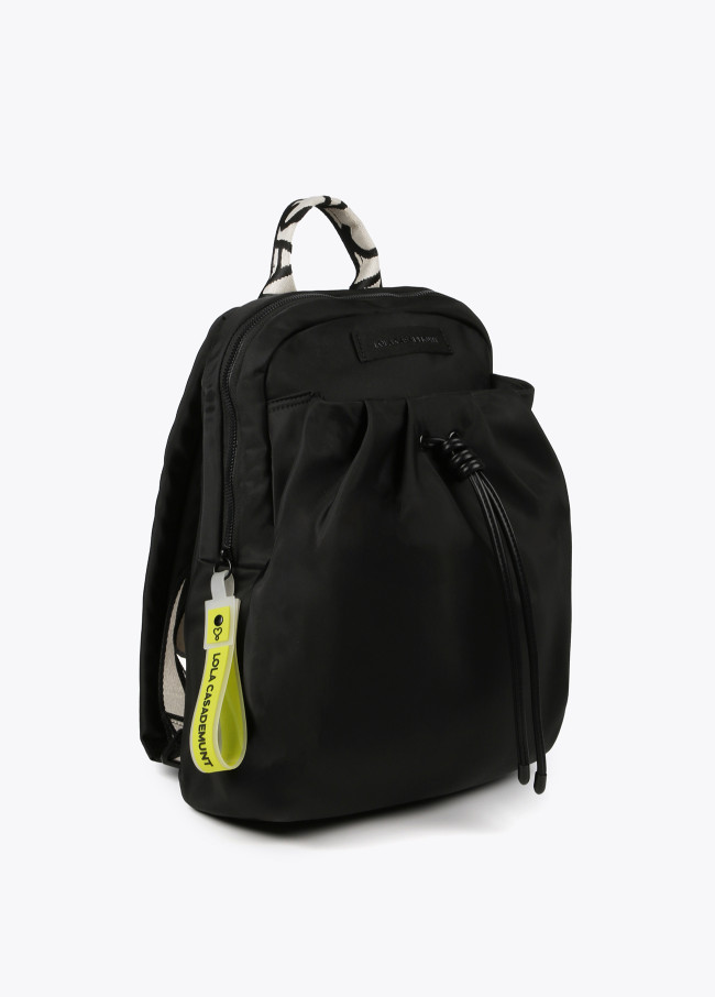 Nylon-Rucksack mit neonfarbenen Details