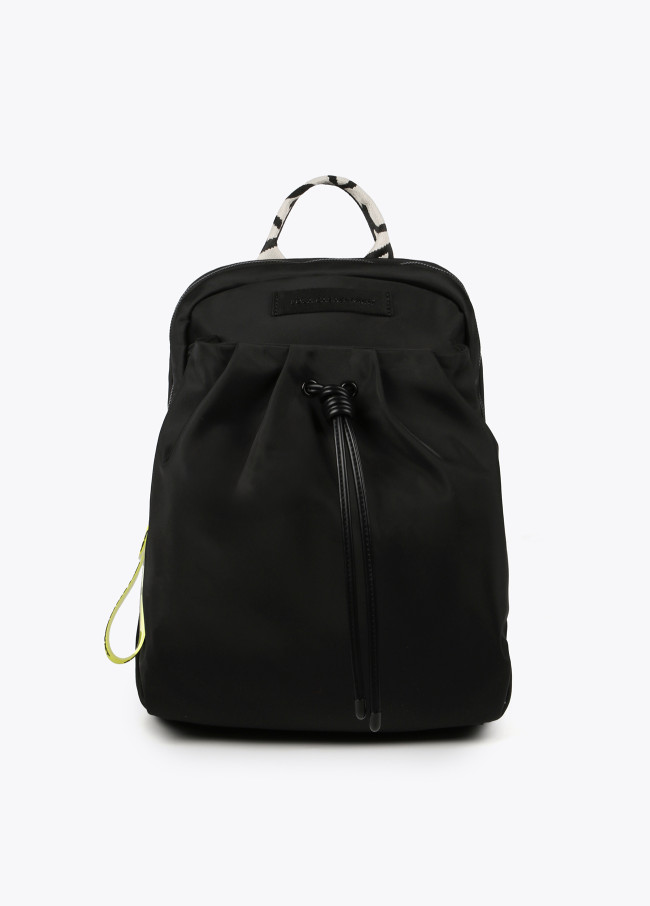 Nylon-Rucksack mit neonfarbenen Details