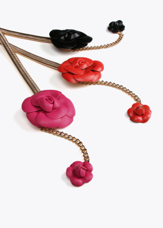 Cintura elasticizzata metallo fiori effetto pelle