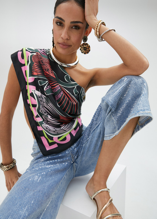 Satin pocket square with lush leaves