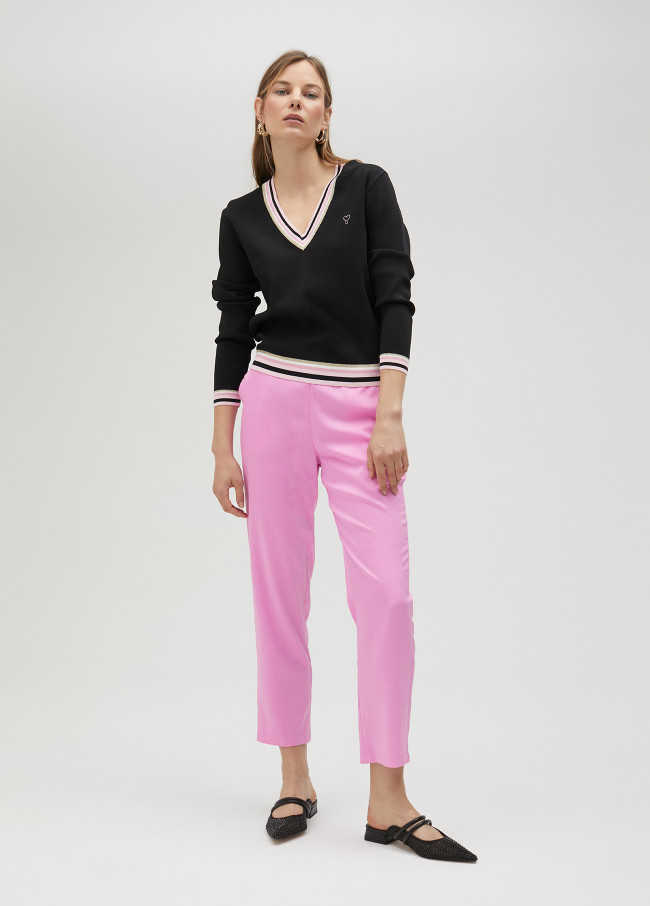 Sweater with coloured detail