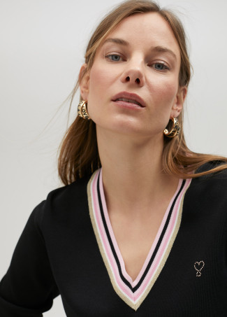 Sweater with coloured detail