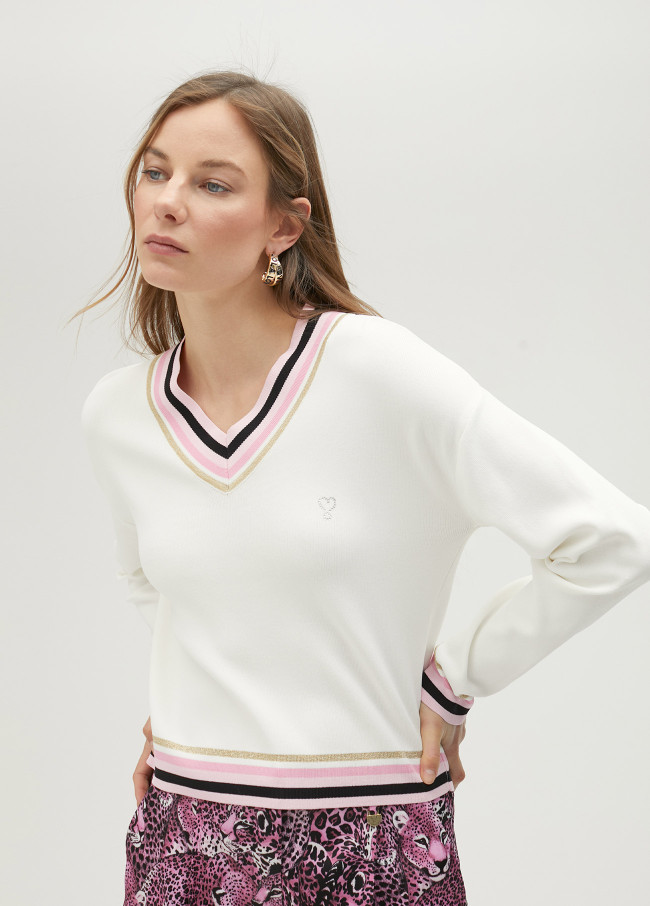 Sweater with coloured detail