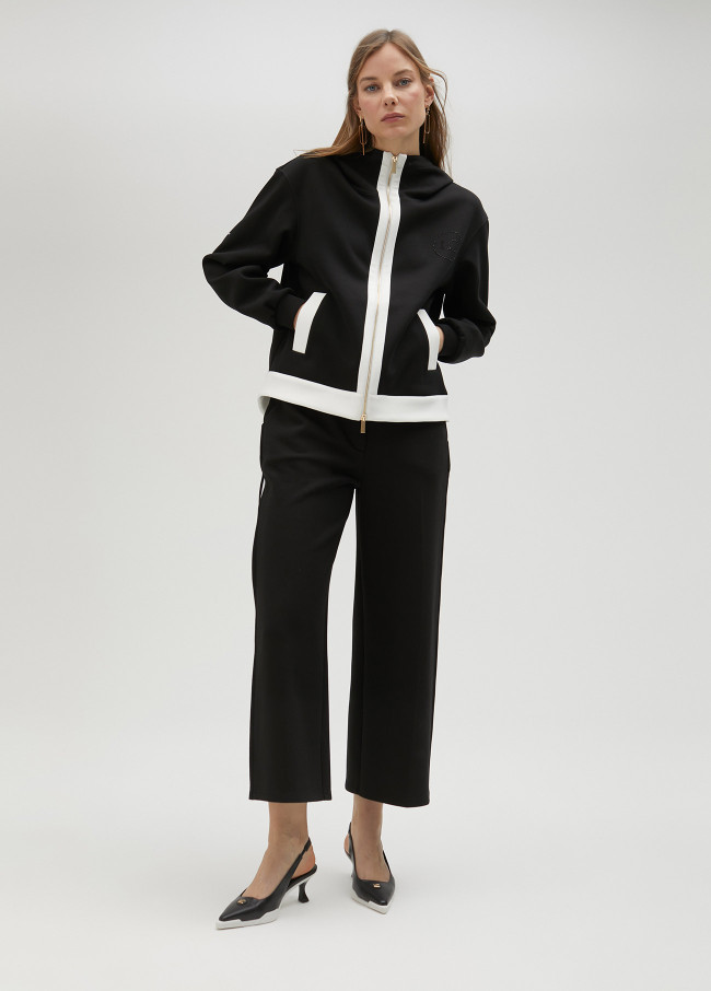 Sudadera bicolor con capucha