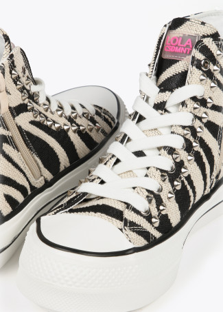 High-top sneakers with zebra print