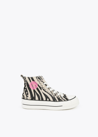High-top sneakers with zebra print
