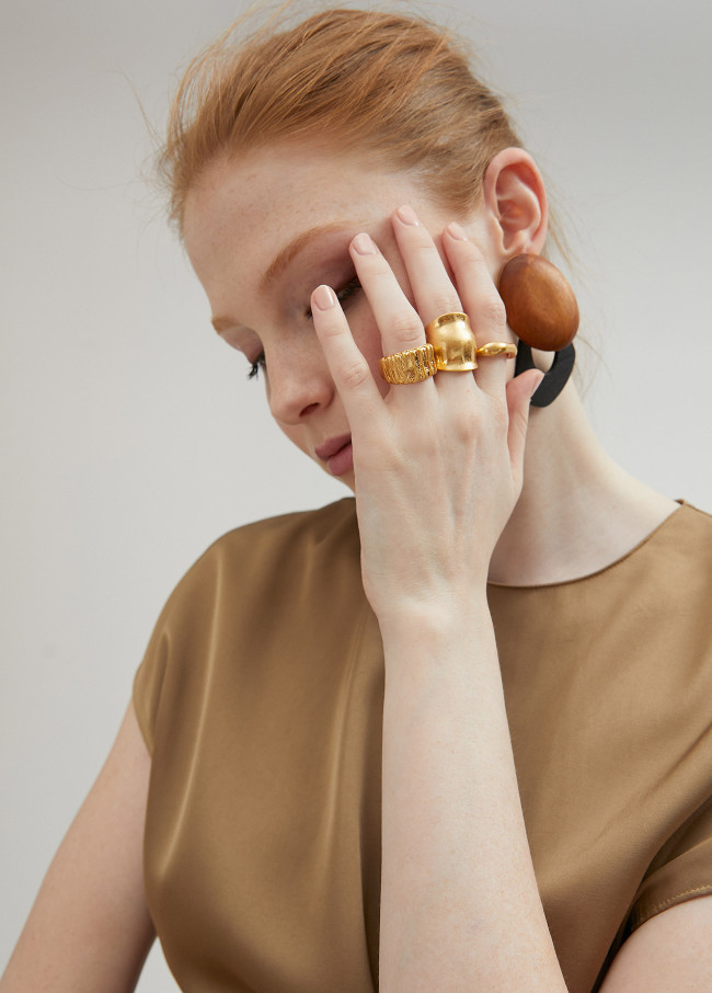 Wavy ring