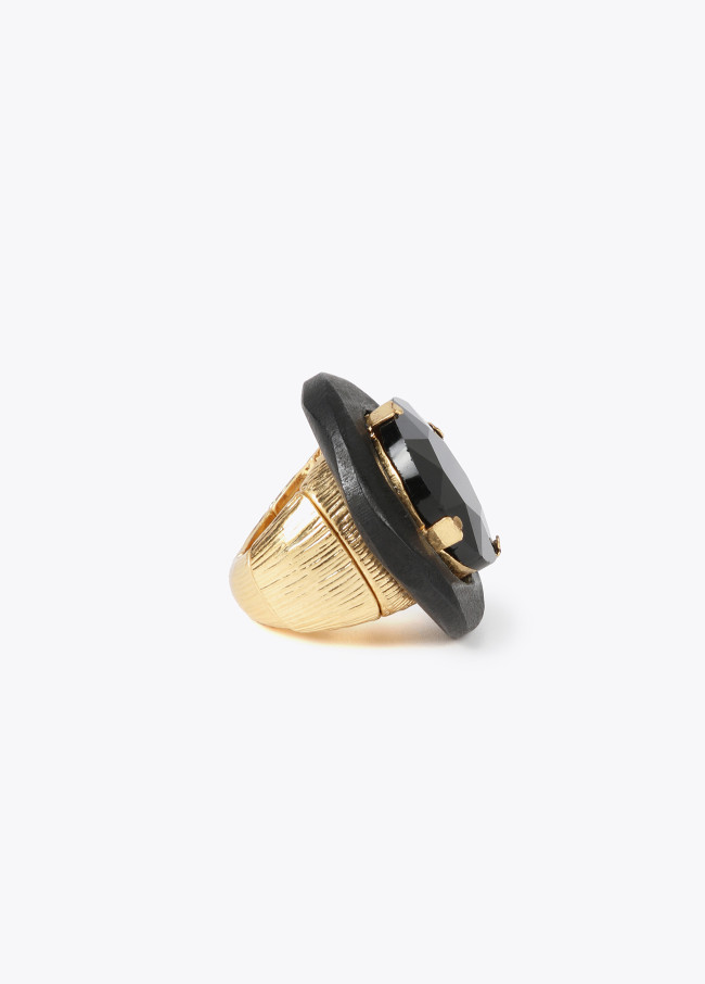 Wooden ring with rhinestones