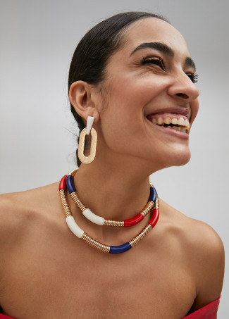 Collier double avec pièces en acrylique