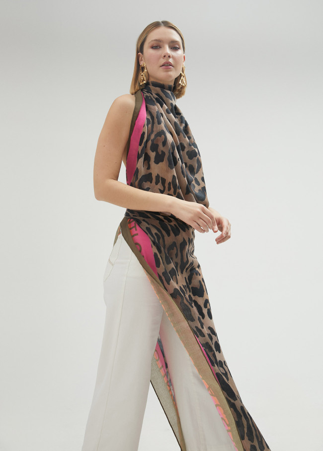 Cachecol estampado animal print