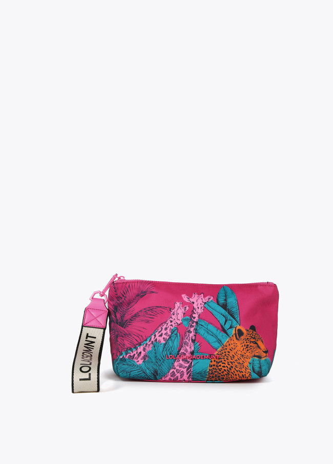 Necessaire em nylon com estampado animal...