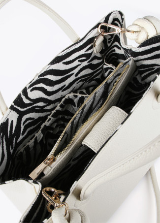 Bolso shopper con detalles