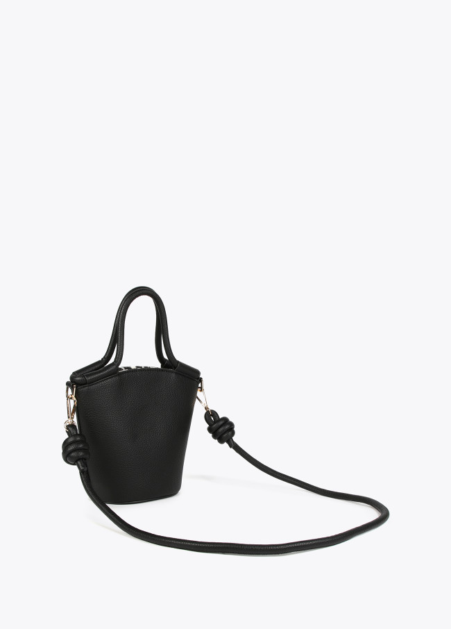 Bolso bandolera con detalles
