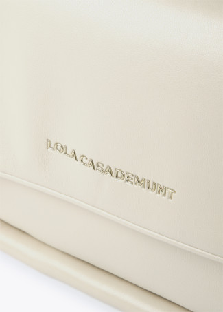 Bolso bandolera con solapa con asas redondas