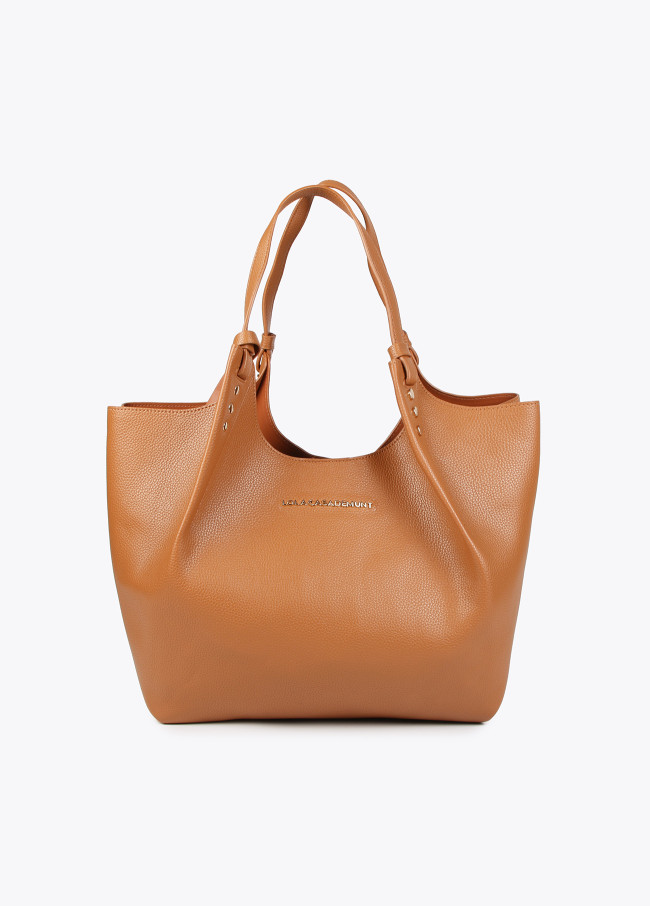 Bolso shopper con tachuelas