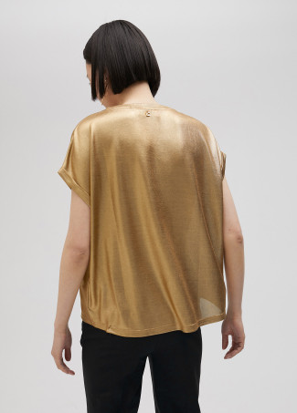 Goldfarbenes Shirt