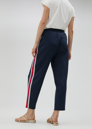 Pantaloni con nastro sportivo strass